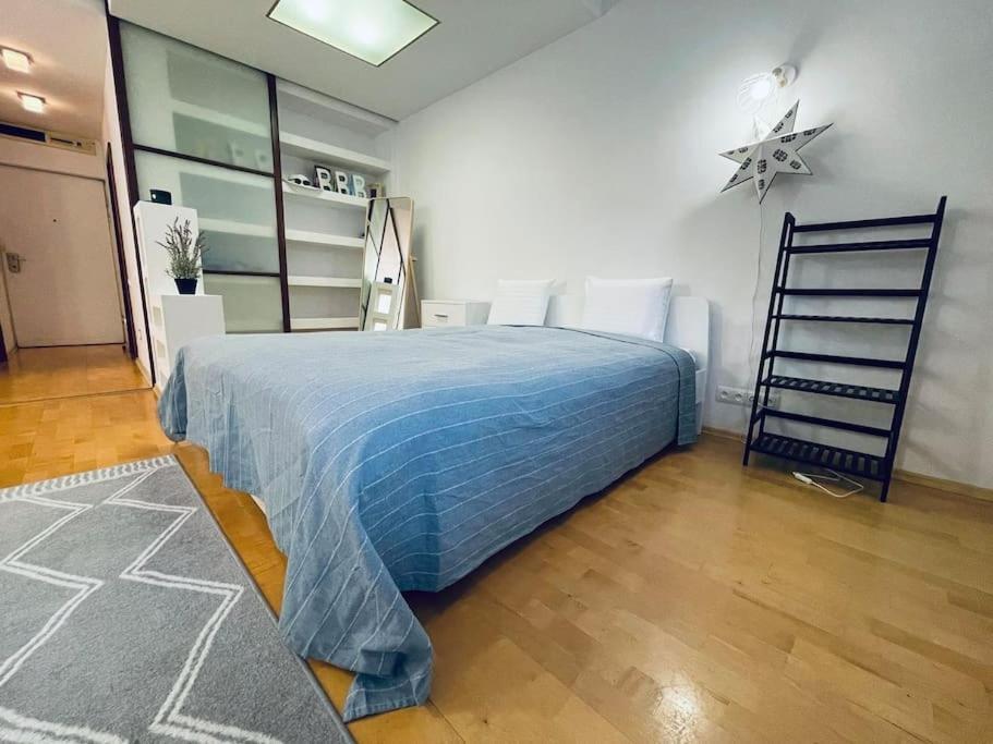 Shiraz Garden Apartment *